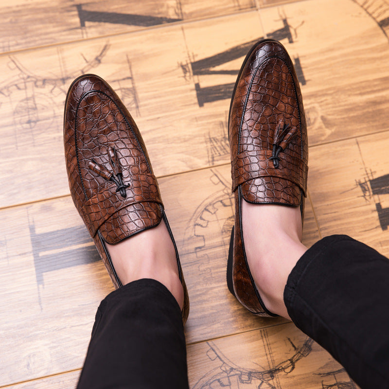 coffee Men's alligator tassels slip-ons
