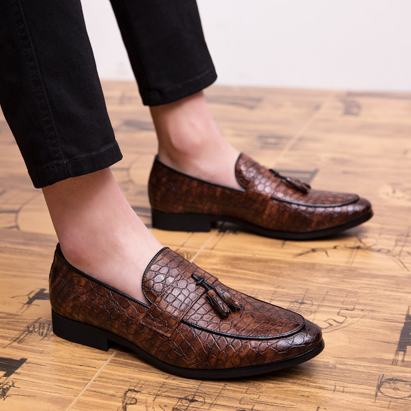 coffee Men's alligator tassels slip-ons
