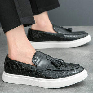 Men's stone pattern embossed platform loafers