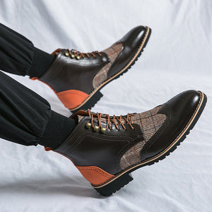 Men's two-tone wingtip brogue boots