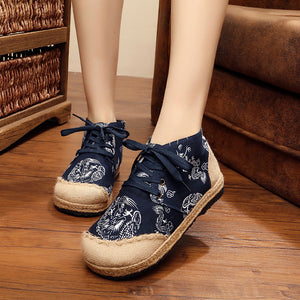 Retro embroidery low-cut woven booties