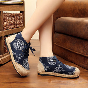 Retro embroidery low-cut woven booties