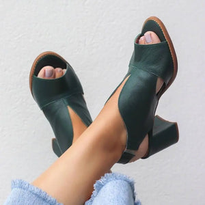 V-cut chunky heels sandals with elastic back strap