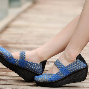Women roud toe platform slip on wedge sandals
