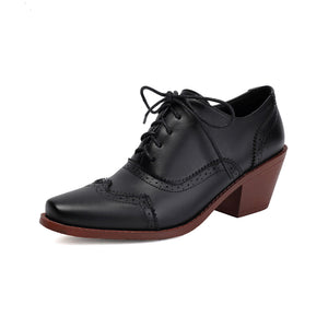 black Retro-Inspired Wingtip Block Heel Oxfords for Women - Vintage Brogue Detailing + Classic Oxfords for Everyday Elegance