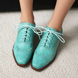 blue Retro-Inspired Wingtip Block Heel Oxfords for Women - Vintage Brogue Detailing + Classic Oxfords for Everyday Elegance
