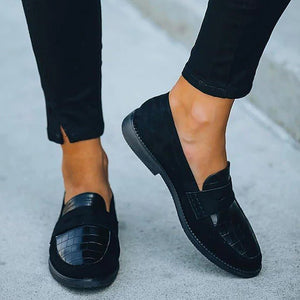 Women's black flat round toe penny loafers