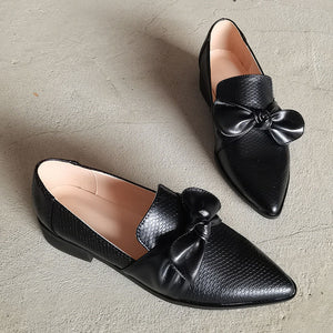 Women's black snakeskin print bowknot loafers