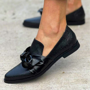 Women's black snakeskin print bowknot loafers