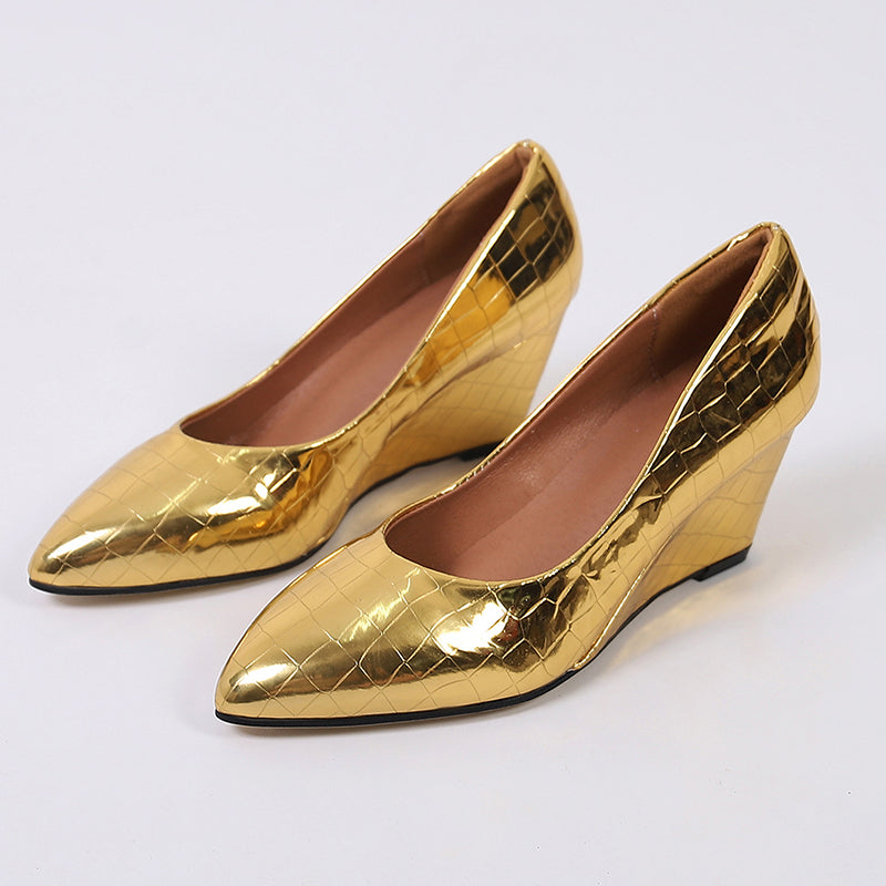 gold Women's elegant alligator pattern wedge pumps