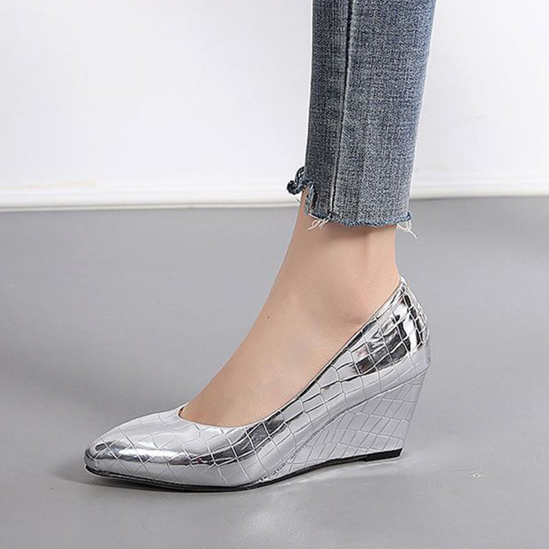 silver Women's elegant alligator pattern wedge pumps