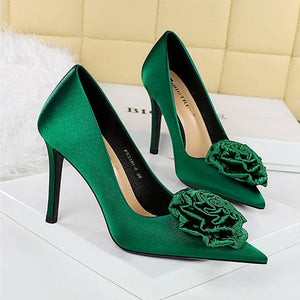 green Women's flower embellished stiletto pumps