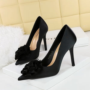 black Women's flower embellished stiletto pumps