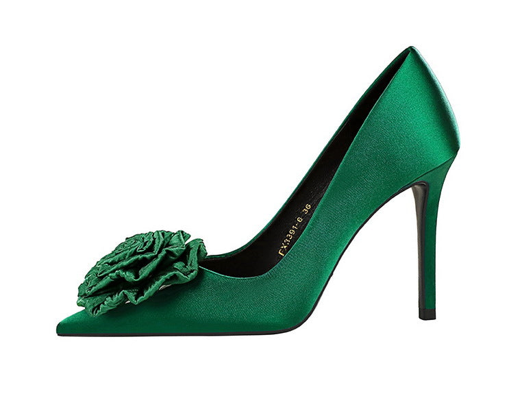 Women's flower embellished stiletto pumps