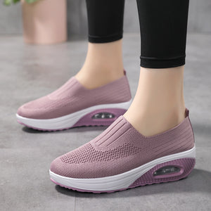 Women's knitted slip on sock sneakers