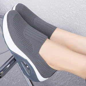 Women's knitted slip on sock sneakers