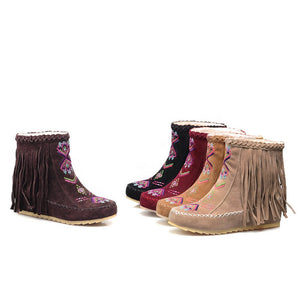 Women's retro embroidery fringe moccasin boots