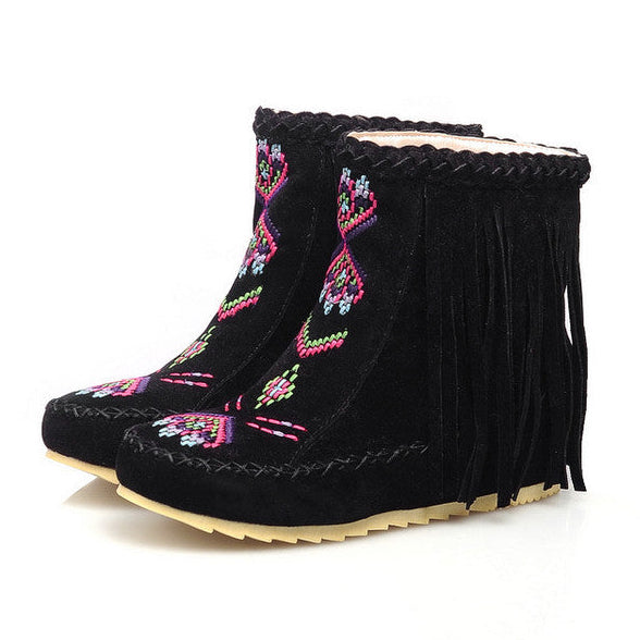Women's retro embroidery fringe moccasin boots