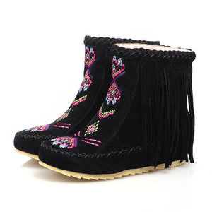 Women's retro embroidery fringe moccasin boots