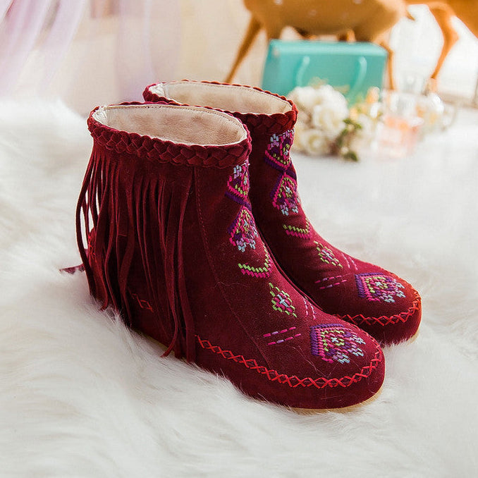 red Women's retro embroidery fringe moccasin boots