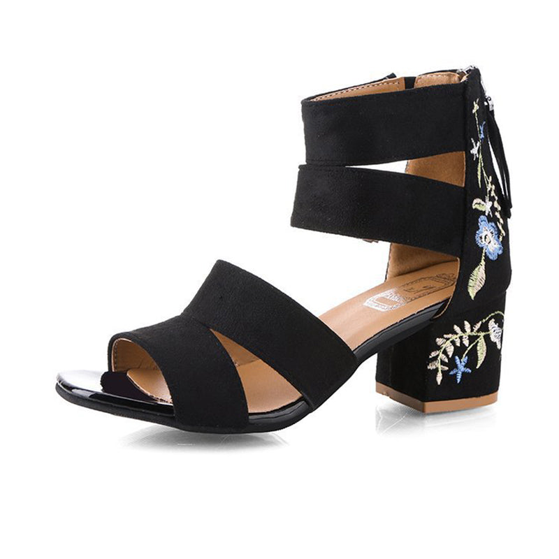 black-white Women's retro floral embroidery block heels sandals