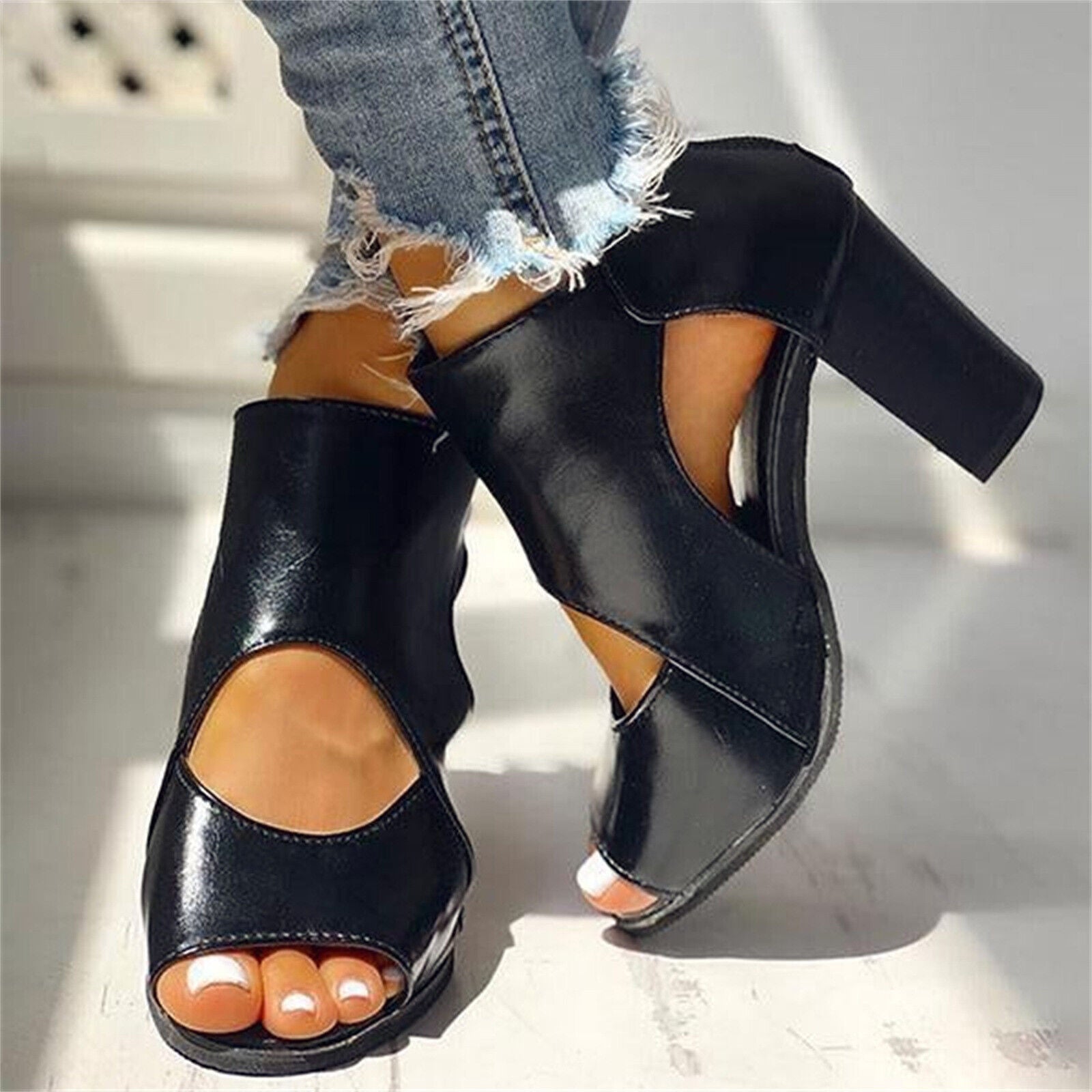Women's retro peep toe chunky sandals cut-out