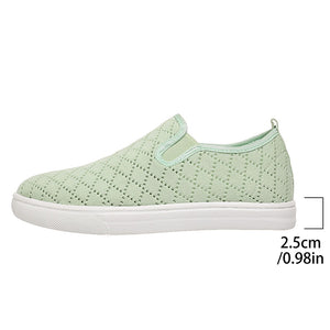 Women's stretch knit platform sneakers