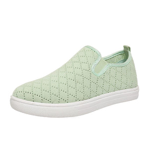Women's stretch knit platform sneakers