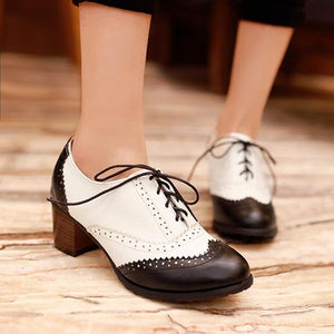 Retro Wingtip Oxford Heels for Women - Vintage Two-Tone Brogue Design for Everyday & Office Wear