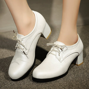 Women's vintage lace-up mid block heels oxfords