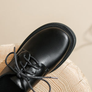 black Retro-Inspired Derby Shoes for Women – Wide Toe Lace-Up Detail + Comfortable Vintage Derby for Everyday Wear