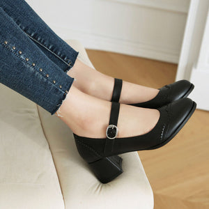 Women's vintage wingtip block heels Mary Jane pumps