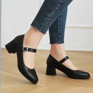 Women's vintage wingtip block heels Mary Jane pumps