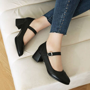 Women's vintage wingtip block heels Mary Jane pumps