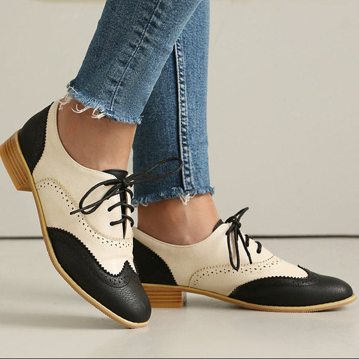 Retro Wingtip Oxfords for Women - Vintage Brogue Detailing for Everyday Wear