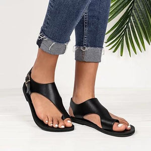 Ring toe ankle strap sandals