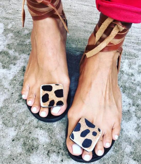 Ankle strappy sandals, tie up flip flop sandals