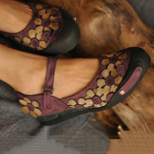Women's vintage floral print closed toe ankle strap sandals