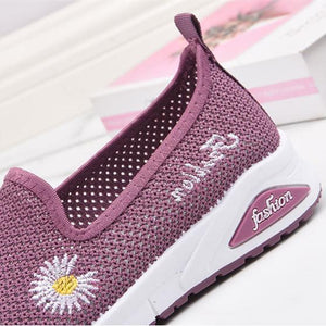 Women flower casual comfortable walking slip on sneaker