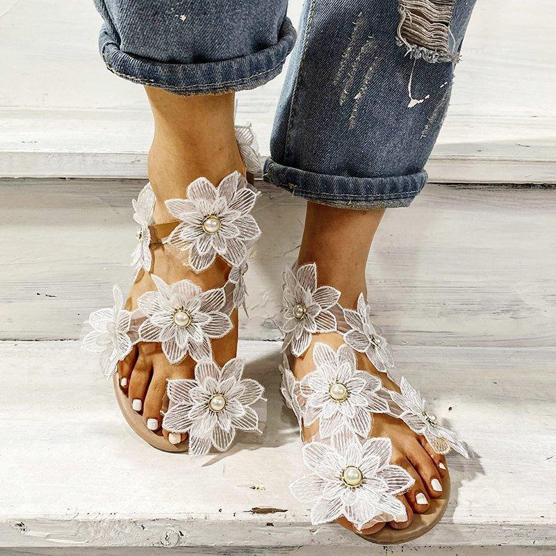 Women white floral ring toe summer sandals