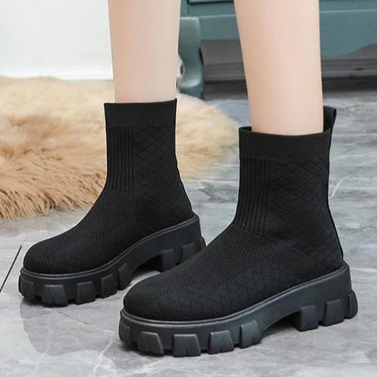 Women chunky platform solid color knit sock booties