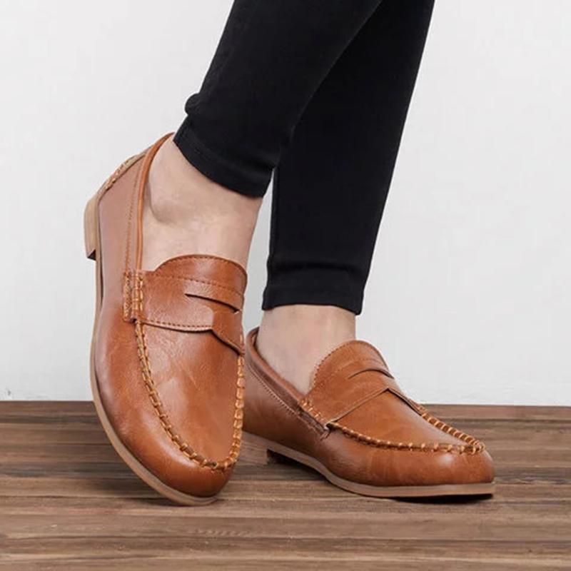 Vintage Leather Splicing Low Heel Slip On Loafers