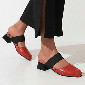 Women fashion chunky heel elastic strap closed toe sandals