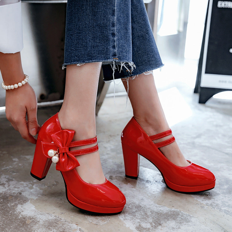 Women solid color pendant buckle strap closed toe chunky heels