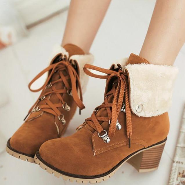 Women chunky heel faux fur short lace up boots