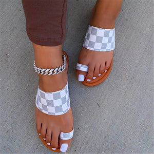Women plaid printed strap ring toe slide flat sandals