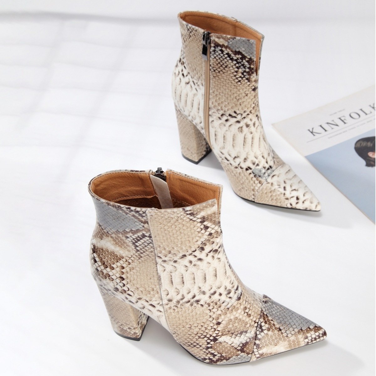 Women's fashion snakeskin pattern ankle boots pointed toe zipper booties