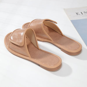 Women summer open toe flat 
slide sandals
