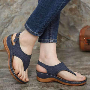 Women platform flip flop buckle 
strap wedge sandals