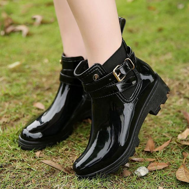 Women's fashion buckle strap short rain boots waterproof chealsea booties